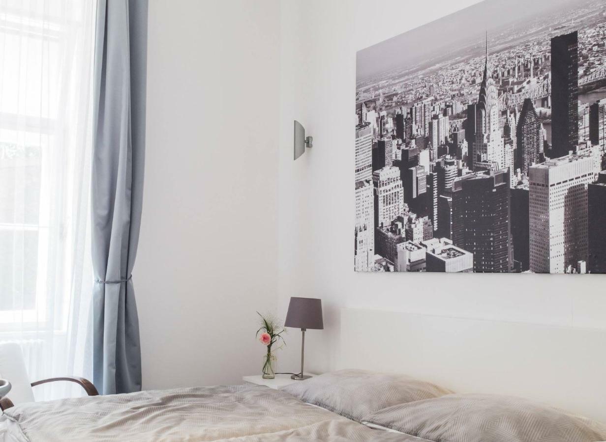 Spacious Old Town Luxury Apartment 林茨 外观 照片